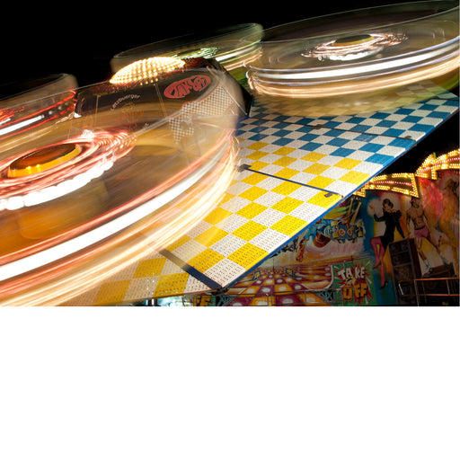 Kermisattractie in volle actie