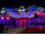 Air-Maxx op de Antpwerpse sinksenfoor. Genomen met lange sluitertijd.