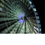 Reuzenrad op de Antwerpse sinksenfoor. Genomen met lange sluitertijd