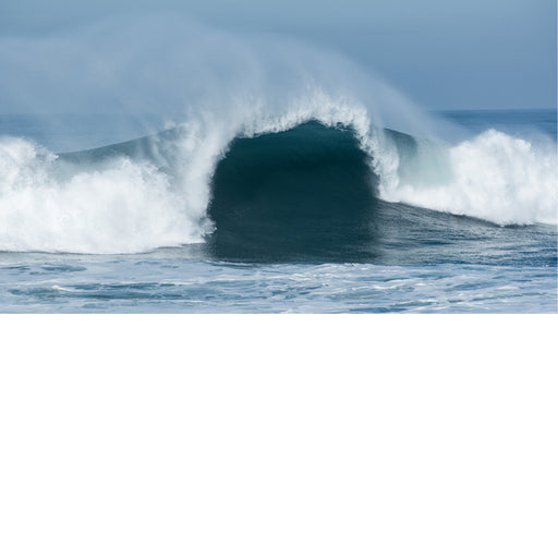 Golfslag aan het strand van Figuera da Foz  Portugal