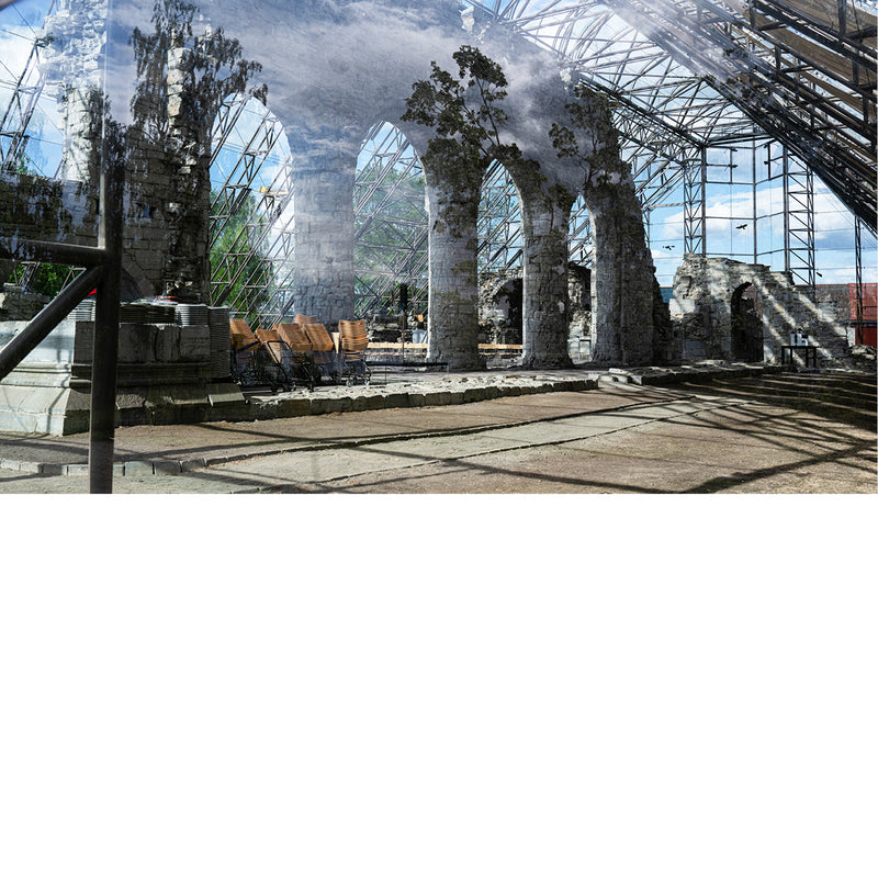 Kathedraal ruine onder een glazen koepel met reflecties van bomen op het glas in Hamar Noorwegen