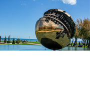 Kunstwerk  op de dijk van Pesaro Italië