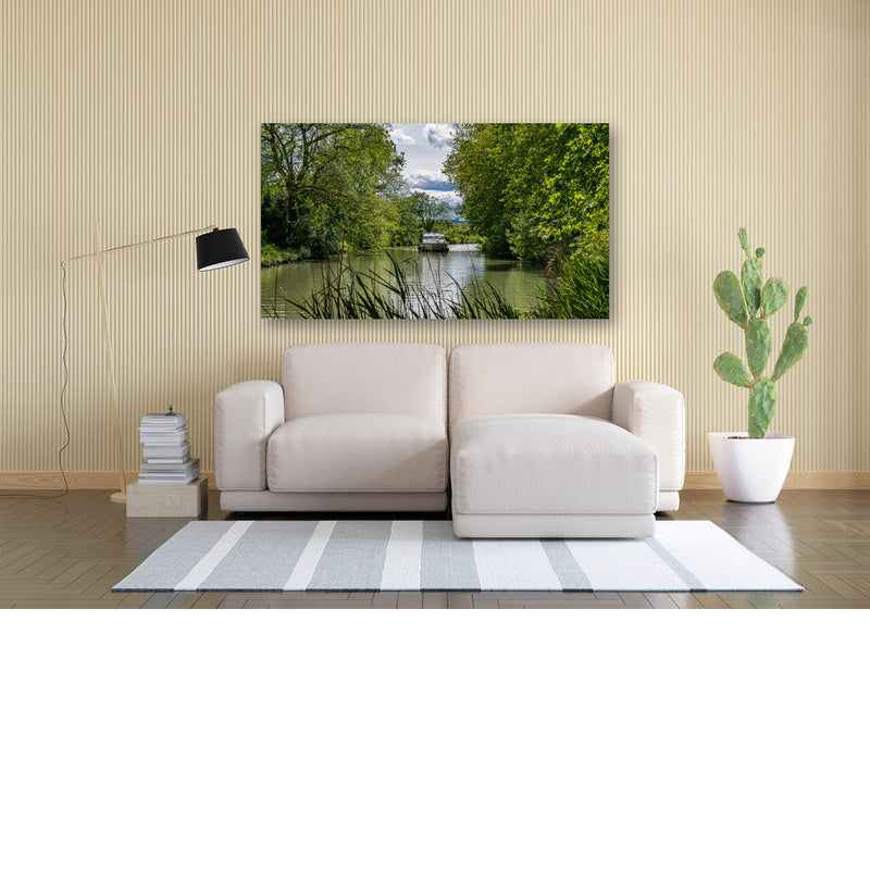Varen tussen groene oevers