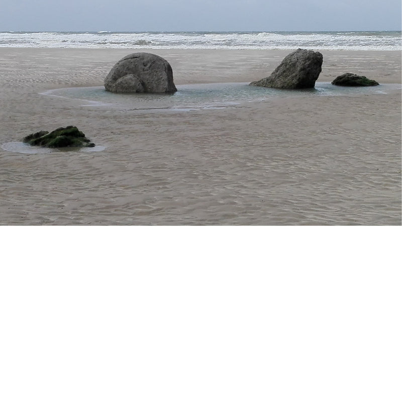 rotsen in het zand