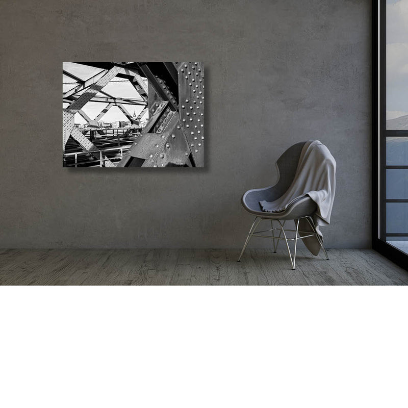 Door de brug de kerk