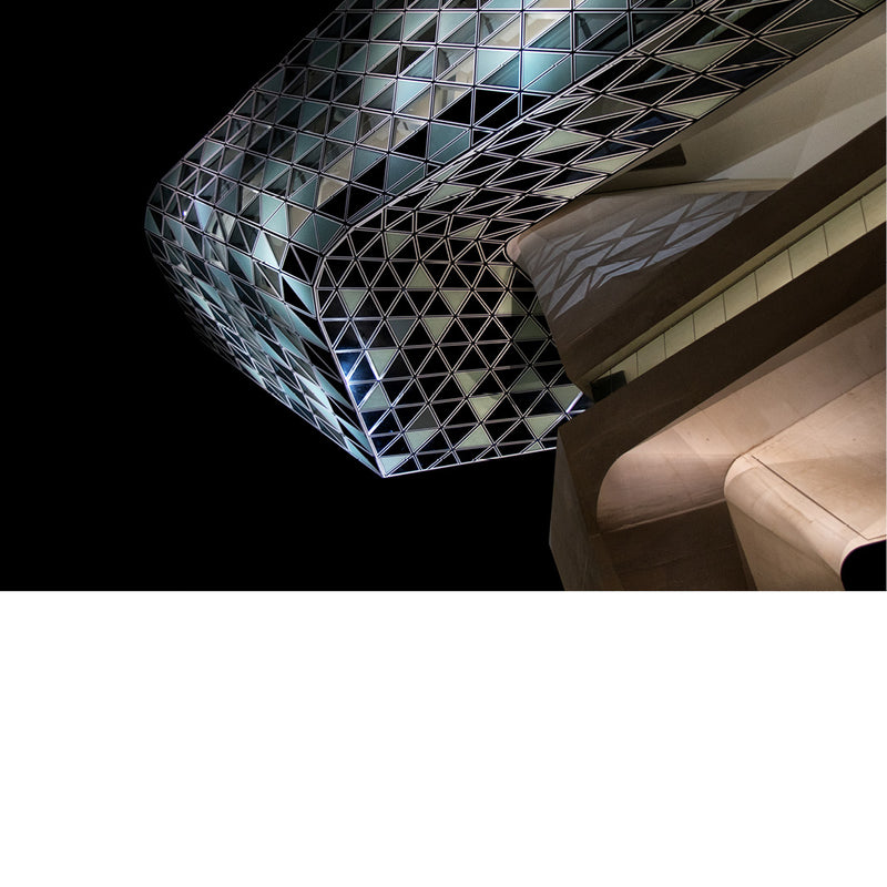 Havengebouw in Antwerpen, gefotografeerd naar boven toe