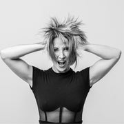 Een expressief portret in dynamische energie