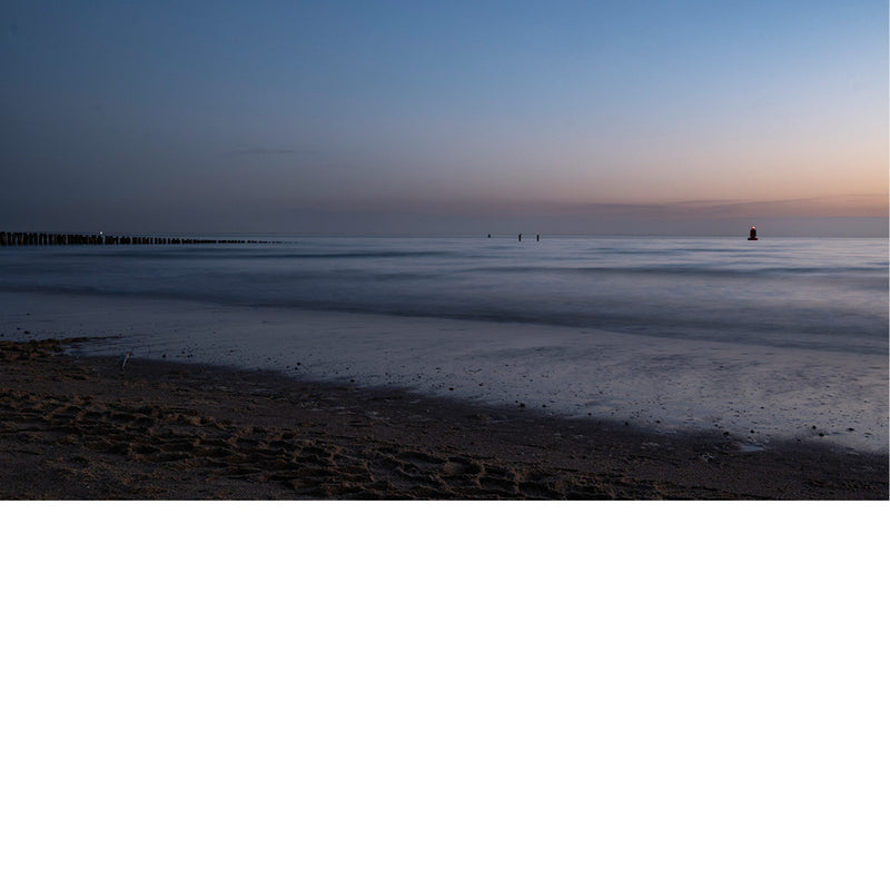 Foto genomen tijdens het blauwe uurtje, na zonsondergang 