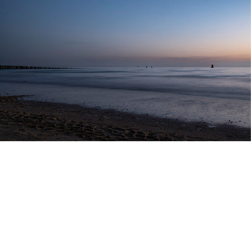 Foto genomen tijdens het blauwe uurtje, na zonsondergang 