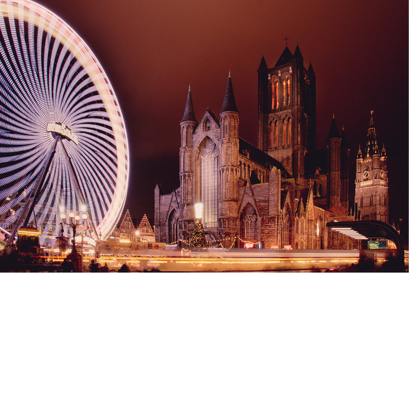 De Gentse Winterfeesten, met de Sint-Niklaaskerk en een reuzenrad op de achtergrond.