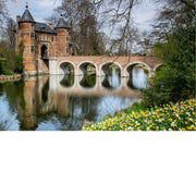 Kasteel van Groot-Bijgaarden, een waterburcht in Vlaams-Brabant, bekend van de jaarlijkse Floraliën.