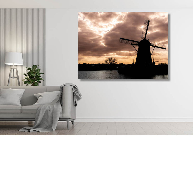 Kinderdijk bij valavond