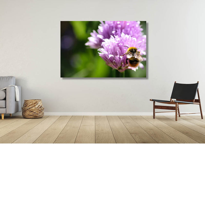 Bislookbloem met bij