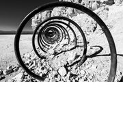 Spiraalspel in de rotsen