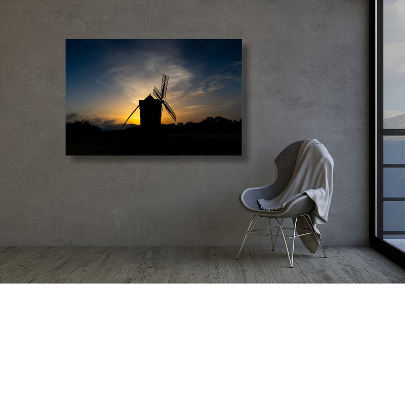 Windmolen in silhouet