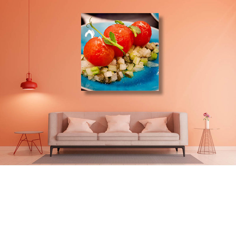 Food - Gepeld Kerstomaatje op een bedje van courgette