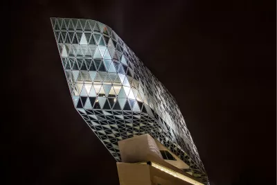 Havenhuis bij nacht 1, de foto
