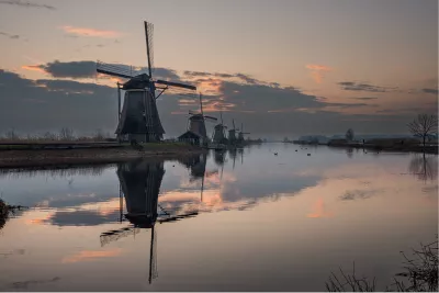 Zonsopgang in Kinderdijk, de foto