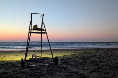 Strandmagie met reddersstoel, de foto
