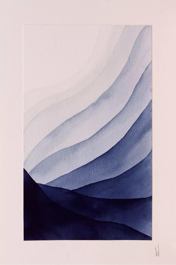 Abstracte aquarel met golvende banen die van lichtblauw naar donkerblauw verlopen, als golven van de zee