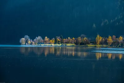 IJsblauw meer in de Vogezen, de foto