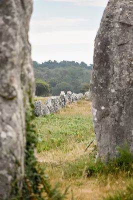 Menhirs in de rij, de foto
