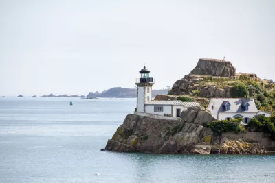 Vuurtoren op Île Louët, de foto
