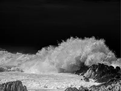 The Sea’s Violent Breath, de foto