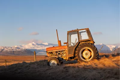 Sunset tractor, de foto