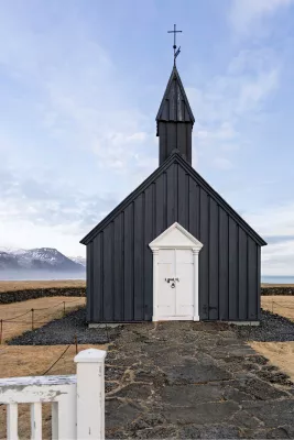 Kerkje van contrast, de foto